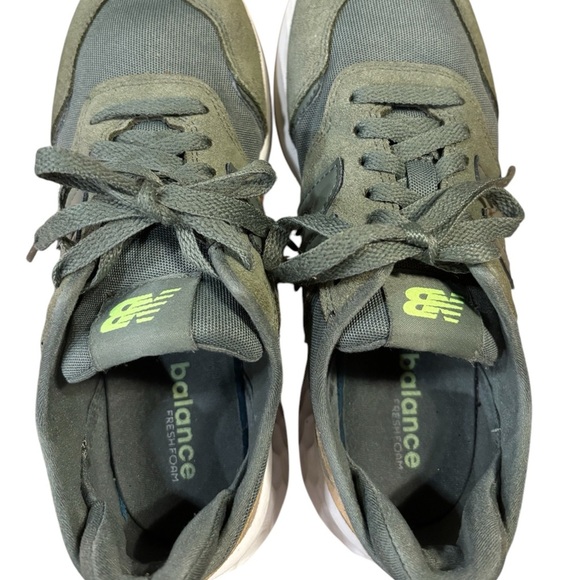 New Balance Women's Fresh Foam X70 V1 Sneaker size 7.5 - Picture 7 of 7